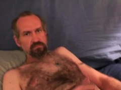 Hairy mature dude wanks off his dick until a happy climax