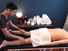 Gaydaddy bareback fucks masseuse twink after massage